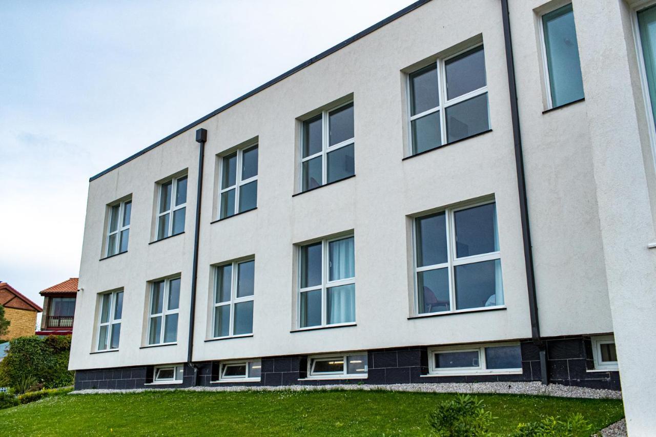 Alima Surf & Hotel Ахо Екстериор снимка